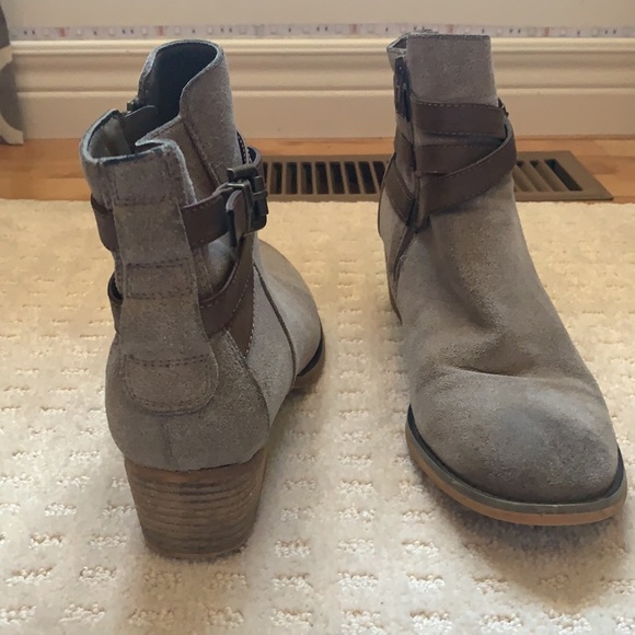 Boots - Picture 4 of 4